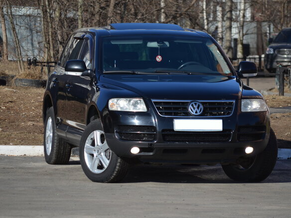 2004 Volkswagen Touareg I, чёрный - вид 2