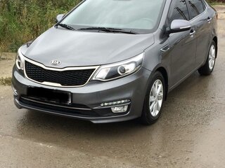 2017 Kia Rio III Рестайлинг, серый, 1100000 рублей, вид 1