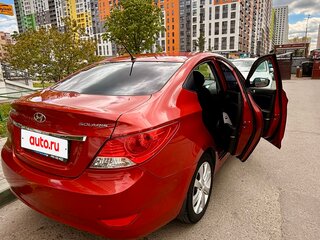 2011 Hyundai Solaris I, красный, 820000 рублей, вид 3