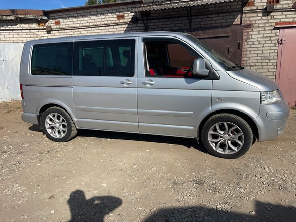 2003 Volkswagen Multivan T5, серебристый, 1200000 рублей - вид 3