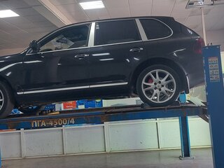 2006 Porsche Cayenne Turbo I (955), чёрный, 1100000 рублей, вид 5