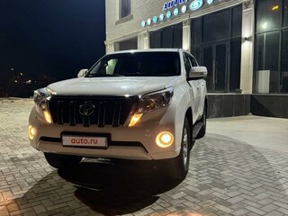 2015 Toyota Land Cruiser Prado 150 Series Рестайлинг 1, белый, 4050000 рублей, вид 1