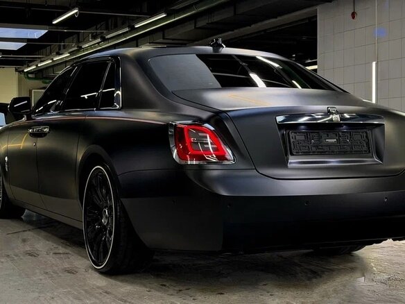 2023 Rolls-Royce Ghost Black Badge II (Series I), чёрный - вид 7