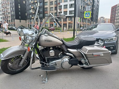 2007 Harley-Davidson Road King, серый, 840000 рублей, вид 1