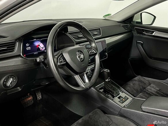 2019 Skoda Superb III Рестайлинг, белый, 2930000 рублей - вид 5