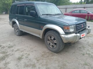 1995 Mitsubishi Montero II, зелёный, 330000 рублей, вид 2