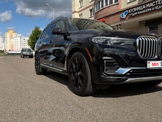 2022 BMW X7 40i I (G07), чёрный, 5640000 рублей, вид 4