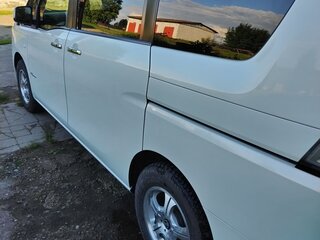 2012 Nissan Serena IV (C26), белый, 1400000 рублей, вид 4