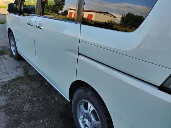 2012 Nissan Serena IV (C26), белый, 1400000 рублей - вид 3