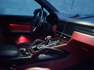 2018 Porsche Cayenne III, чёрный, 5500000 рублей, вид 5