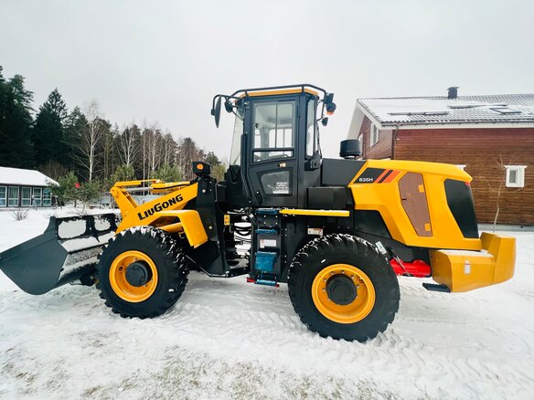 2022 LiuGong CLG 835H, жёлтый, 4600000 рублей - вид 1