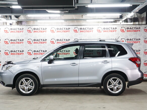 2013 Subaru Forester IV, серебристый - вид 5