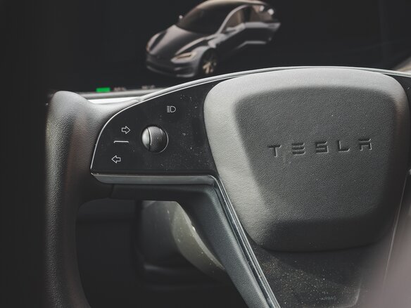 2021 Tesla Model S Plaid I Рестайлинг 2, серый, 7999000 рублей - вид 29