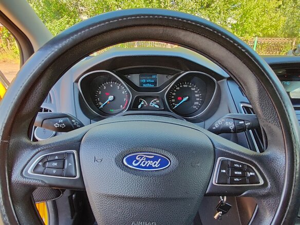 2016 Ford Focus III Рестайлинг, жёлтый, 585000 рублей - вид 11