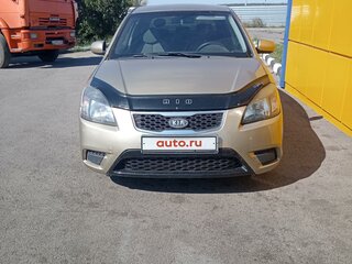 2010 Kia Rio II Рестайлинг, бежевый, 650000 рублей, вид 1