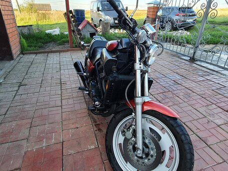 1989 Yamaha V-Max 1200, красный, 390000 рублей, вид 3