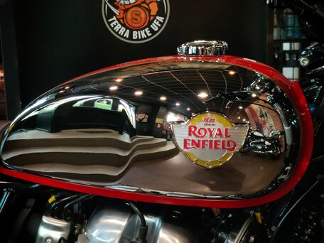 2026 Royal Enfield Interceptor 650, красный, 708000 рублей, вид 5
