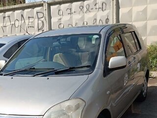 2003 Toyota Raum II, серый, 650000 рублей, вид 1