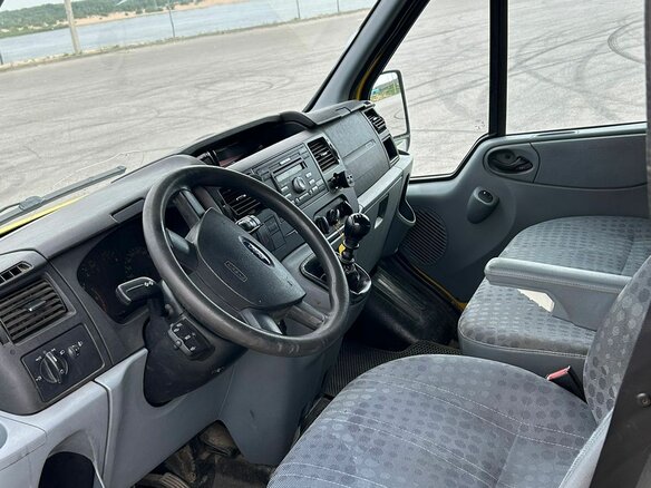 2013 Ford Transit, жёлтый, 1550000 рублей - вид 8