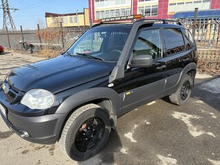 2018 Chevrolet Niva I Рестайлинг, чёрный, 870000 рублей, вид 4