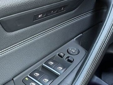 2020 BMW 5 серии 530i xDrive VII (G30/G31/G38), чёрный, 4700000 рублей - вид 13