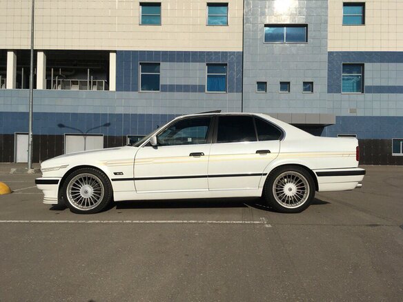 1990 Alpina B10 E34, белый - вид 2