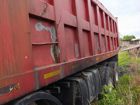 2007 Sinotruk Howo ZZ3327, красный, 1400000 рублей, вид 4