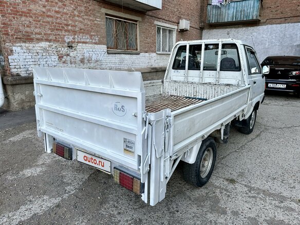 1995 Toyota LiteAce, белый, 630000 рублей - вид 6