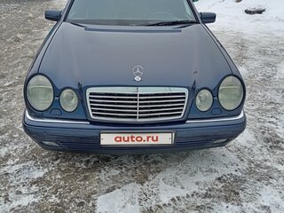 1997 Mercedes-Benz E-Класс 430 II (W210, S210), синий, 1025000 рублей, вид 4