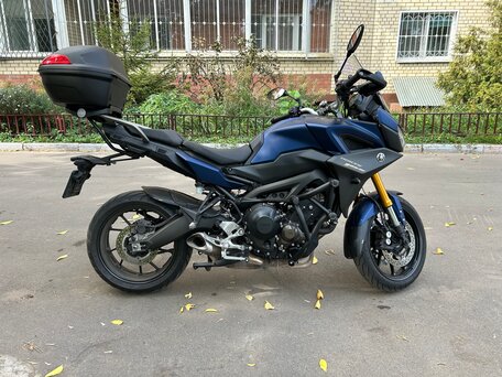 2018 Yamaha MT-09 Tracer (FJ-09), синий, 999999 рублей, вид 3