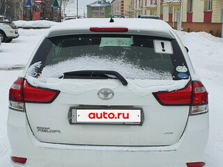 2017 Toyota Corolla Fielder XI (E160, E170, E180) Рестайлинг 1, белый, 1500000 рублей, вид 3