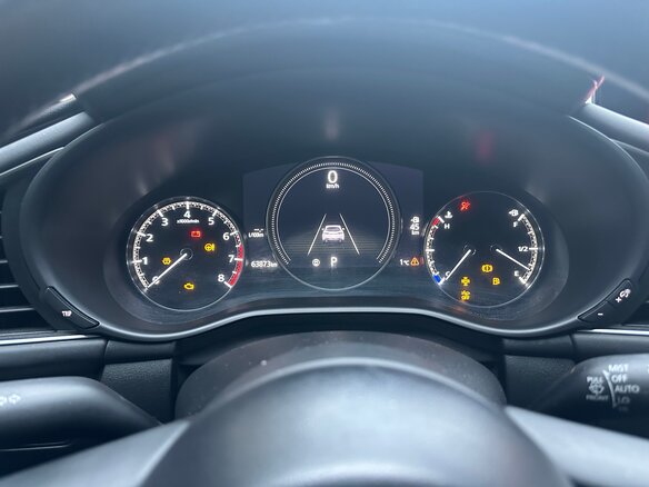 2020 Mazda 3 IV (BP), серый, 1550000 рублей - вид 9