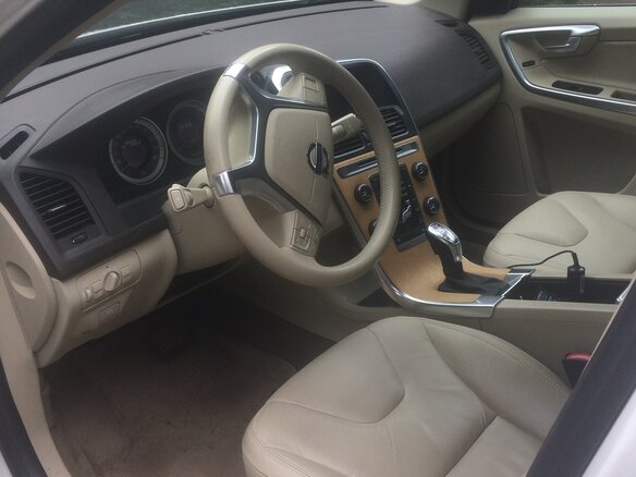 2012 Volvo XC60 I, белый - вид 3