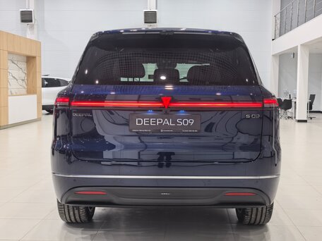 2026 Changan Deepal S09, синий, 6899900 рублей, вид 4