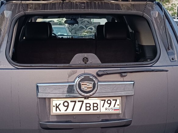 2010 Cadillac Escalade III, серый, 1500000 рублей - вид 2
