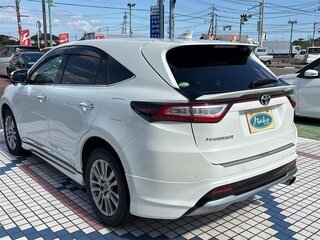 2018 Toyota Harrier III (XU60) Рестайлинг, белый, 2390000 рублей, вид 5