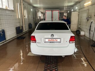 2014 Volkswagen Polo V, белый, 950000 рублей, вид 4