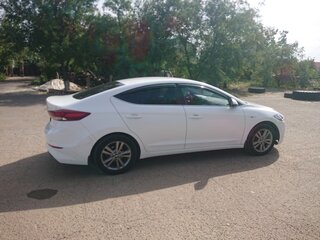 2016 Hyundai Elantra VI (AD), белый, 1249000 рублей, вид 5