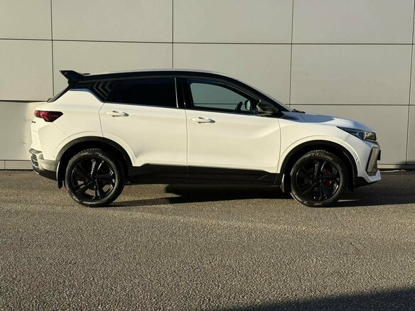 2024 Geely Coolray I Рестайлинг, белый, 2049000 рублей - вид 3