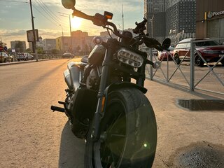 2022 Harley-Davidson Sportster S, зелёный, 1800000 рублей, вид 1