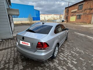 2018 Volkswagen Polo V Рестайлинг, серебристый, 1200000 рублей, вид 4