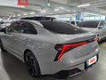 2026 Kia K5 III Рестайлинг, серый, 3400000 рублей - вид 2