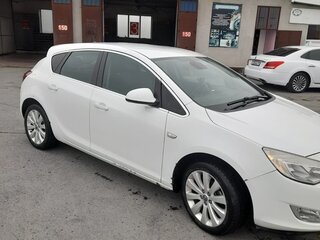 2012 Opel Astra J, белый, 750000 рублей, вид 1