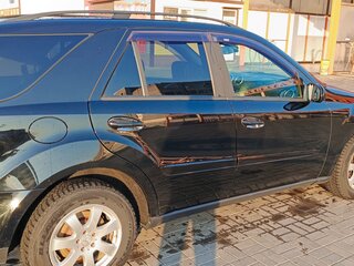 2005 Mercedes-Benz M-Класс 350 II (W164), чёрный, 1000000 рублей, вид 2