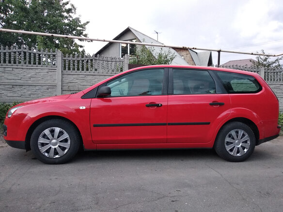 2005 Ford Focus II, красный, 590000 рублей - вид 1
