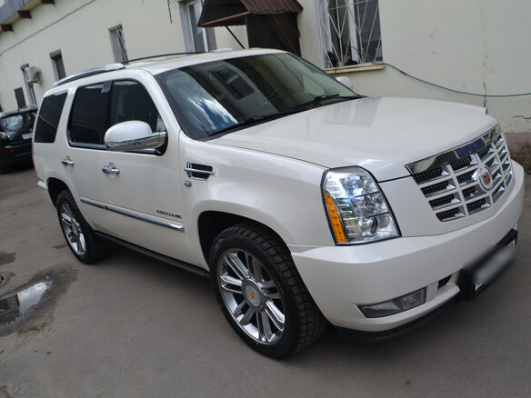 2012 Cadillac Escalade III, белый - вид 1