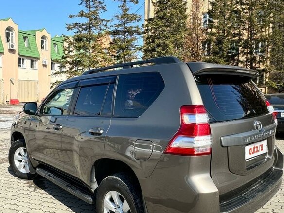 2016 Toyota Land Cruiser Prado 6-speed 150 Series Рестайлинг 1, золотистый, 3855000 рублей - вид 6