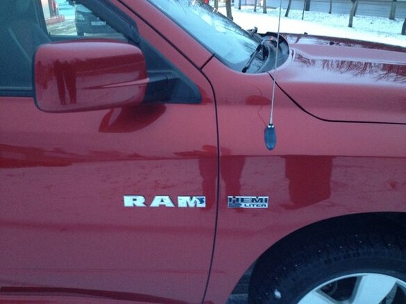 2010 Dodge RAM IV (DS/DJ), красный - вид 4