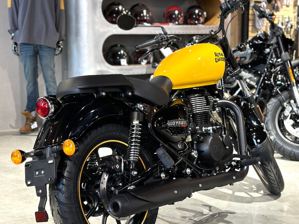 2025 Royal Enfield Meteor, жёлтый, 500000 рублей - вид 14