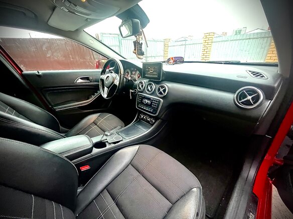 2013 Mercedes-Benz A-Класс 180 III (W176), красный, 1250000 рублей - вид 8